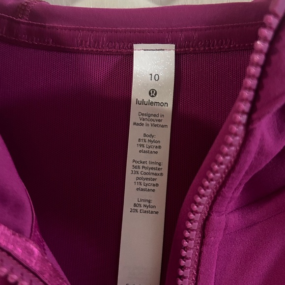 Lululemon jacket - Picture 4 of 4